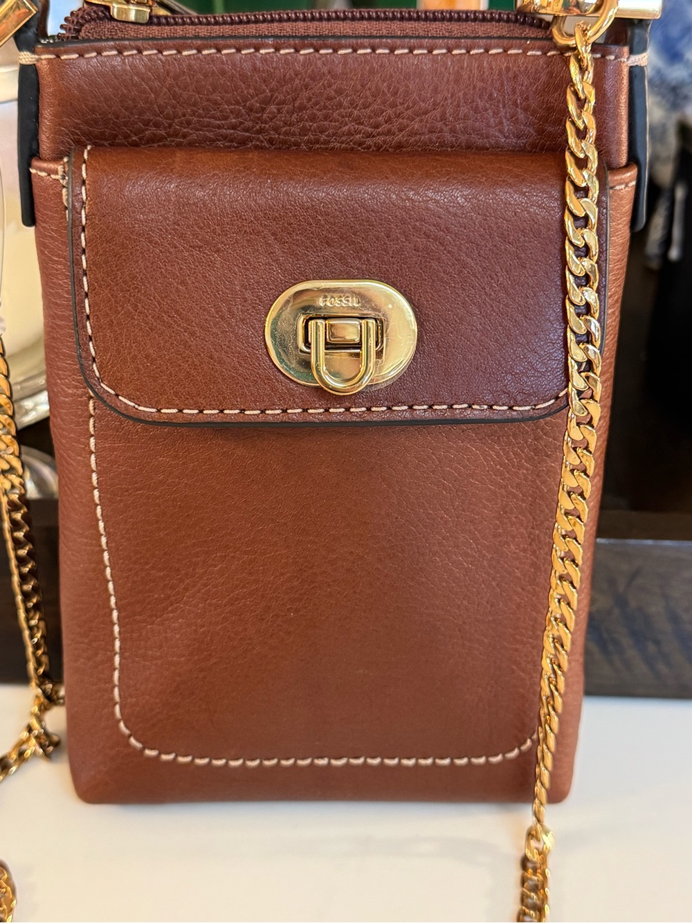 π€ NWOT FOSSIL WOMENβS HARPER LEATHER PHONE CROSSBODY BAG! - Picture 2 of 13